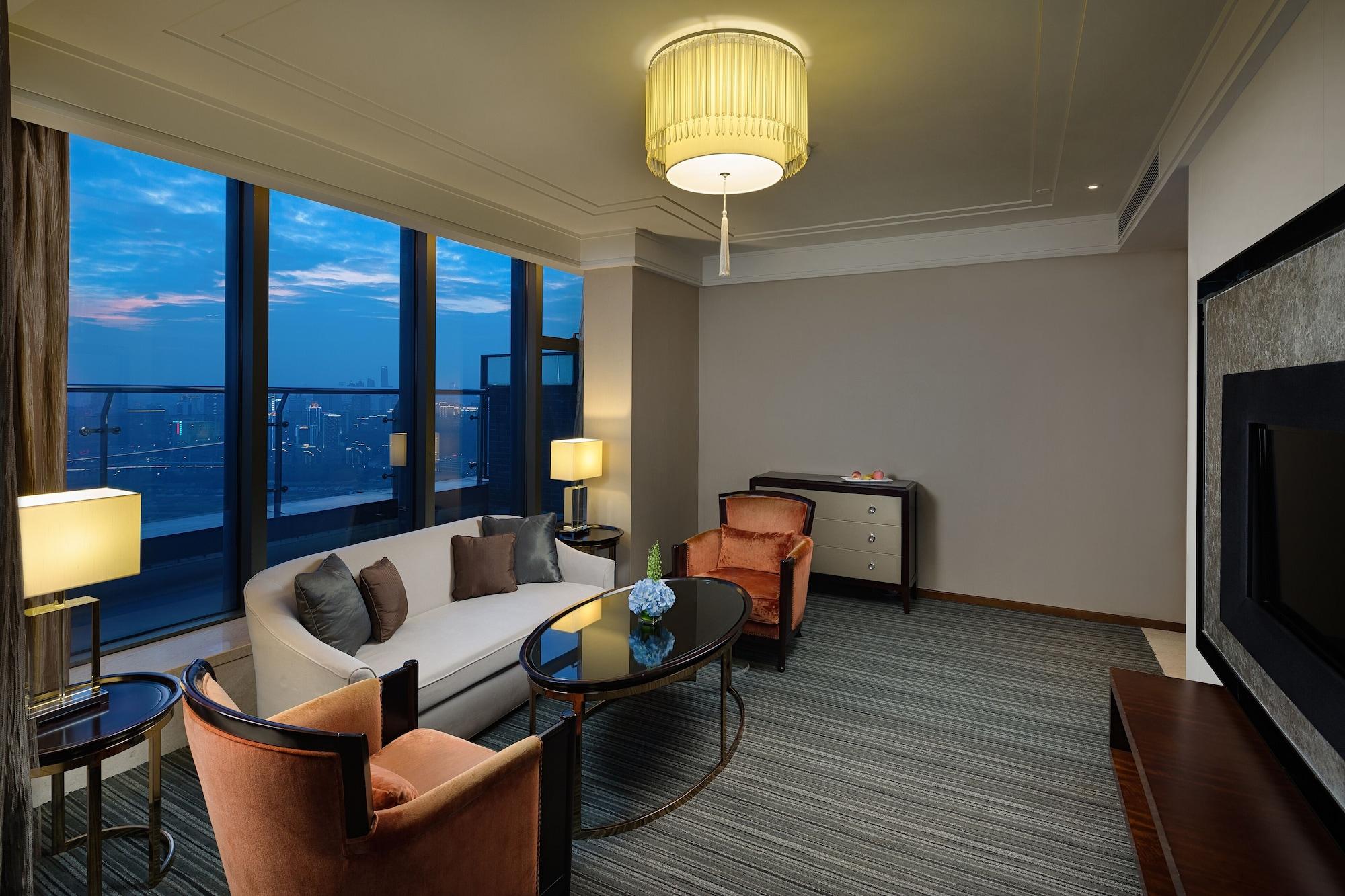Radisson Blu Plaza Chongqing - Free 2 Bottle Of Local Beer Per Room During Stay Luaran gambar