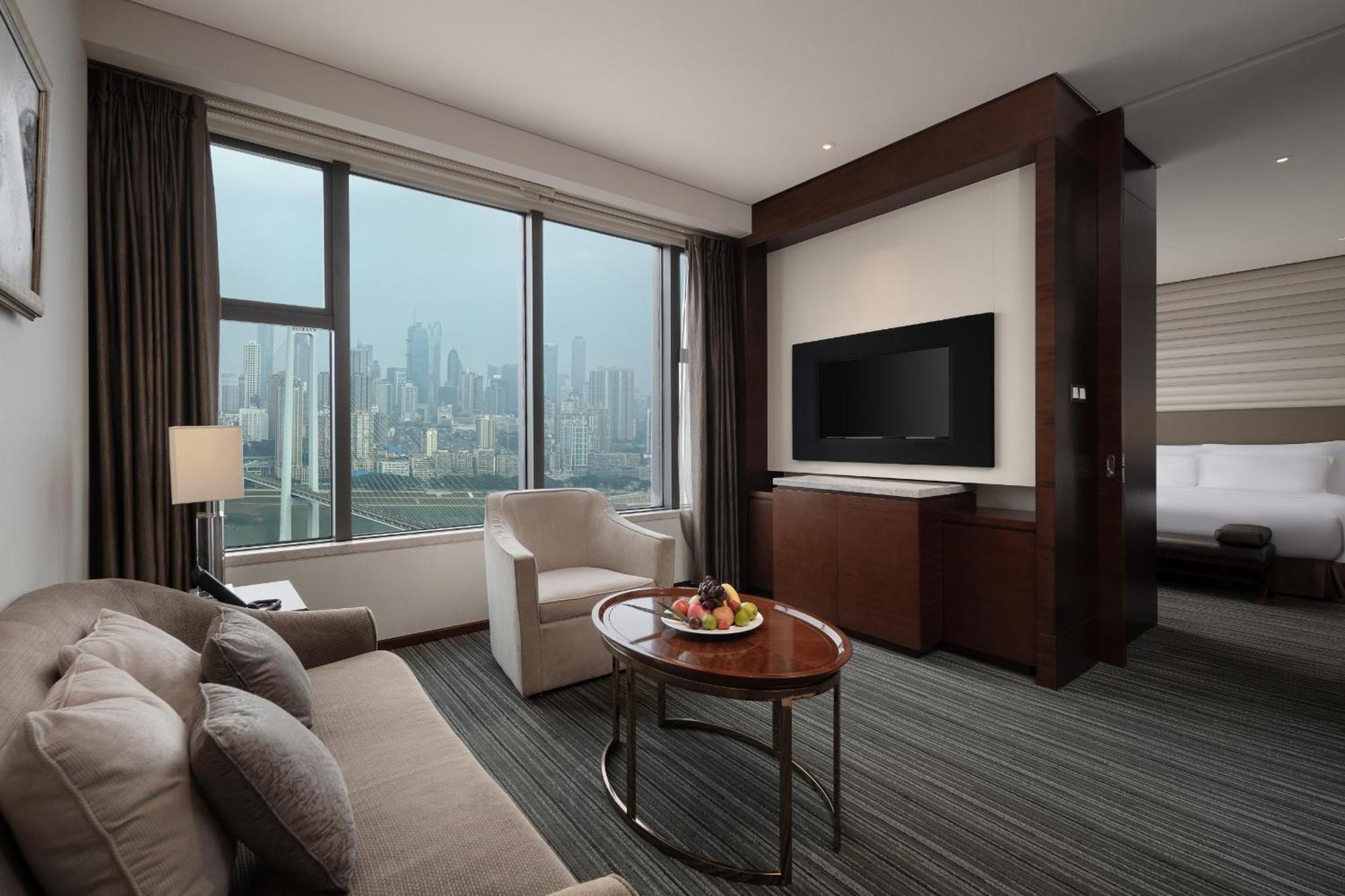 Radisson Blu Plaza Chongqing - Free 2 Bottle Of Local Beer Per Room During Stay Luaran gambar