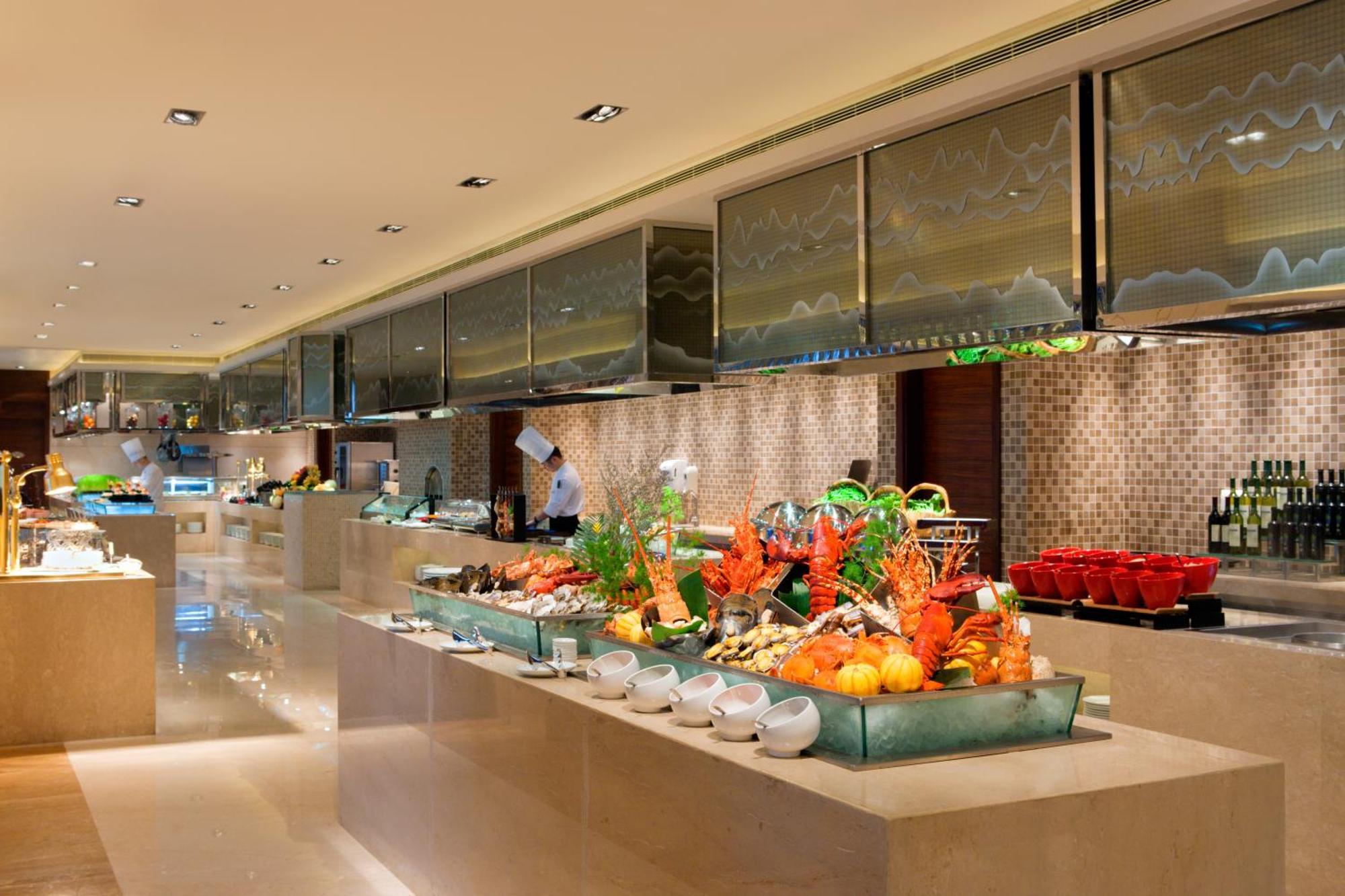 Radisson Blu Plaza Chongqing - Free 2 Bottle Of Local Beer Per Room During Stay Luaran gambar