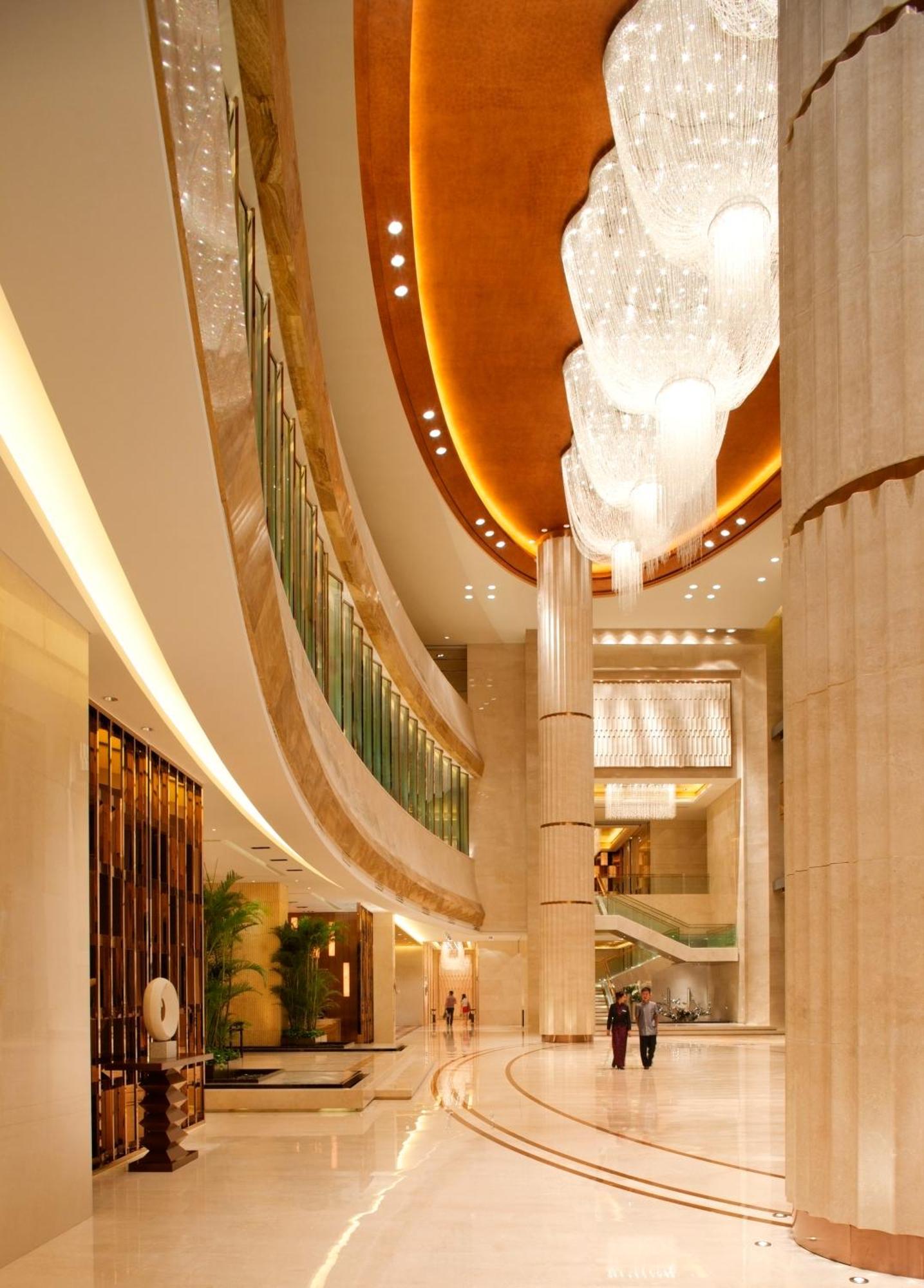 Radisson Blu Plaza Chongqing - Free 2 Bottle Of Local Beer Per Room During Stay Luaran gambar