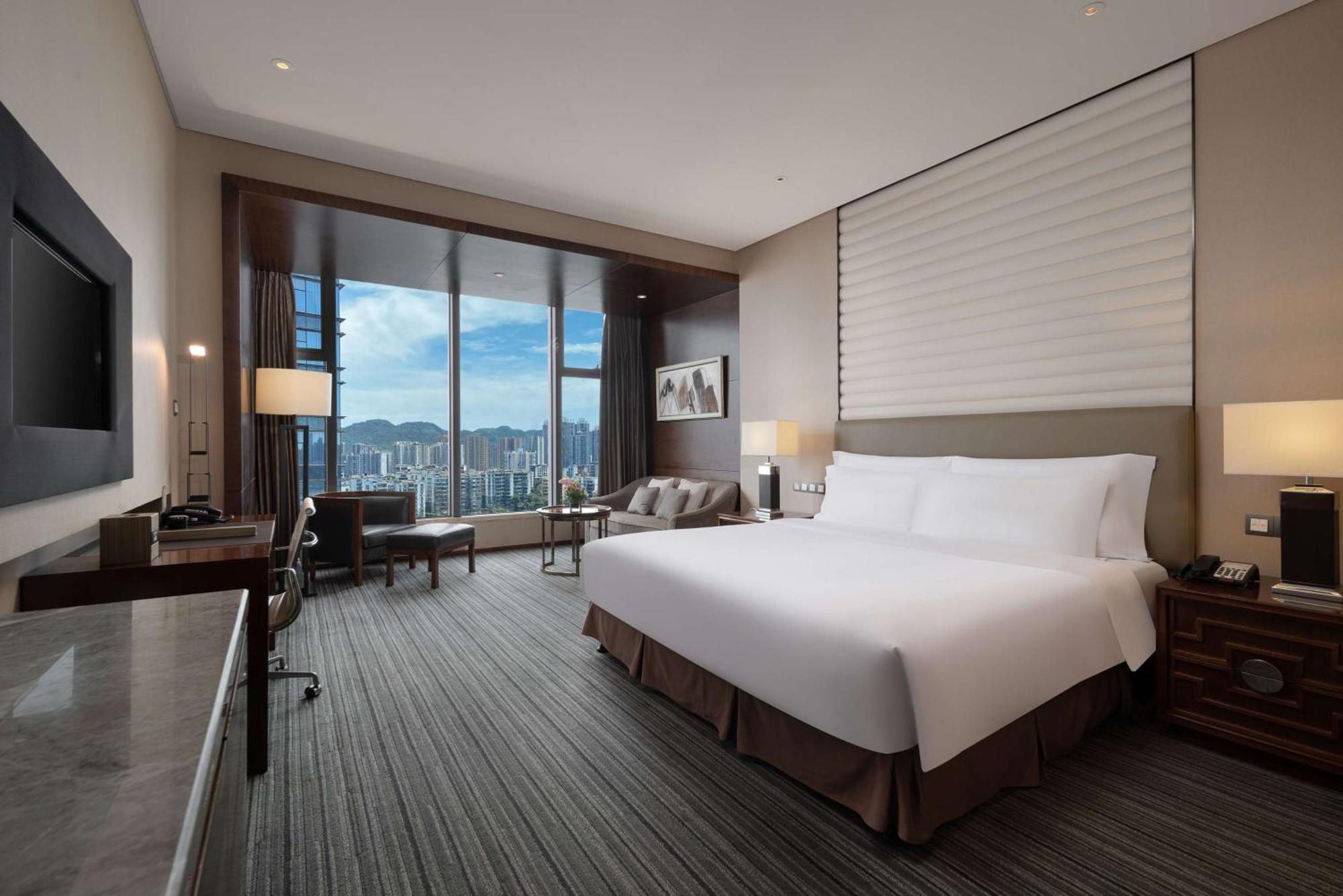 Radisson Blu Plaza Chongqing - Free 2 Bottle Of Local Beer Per Room During Stay Luaran gambar