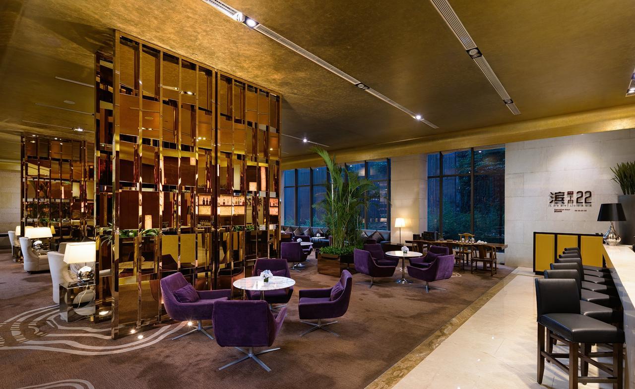 Radisson Blu Plaza Chongqing - Free 2 Bottle Of Local Beer Per Room During Stay Luaran gambar