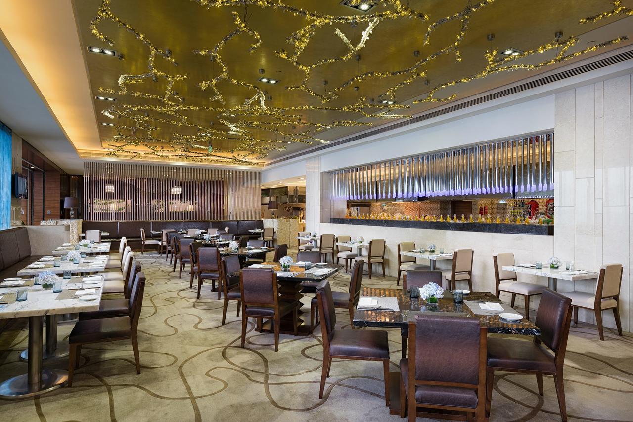 Radisson Blu Plaza Chongqing - Free 2 Bottle Of Local Beer Per Room During Stay Luaran gambar