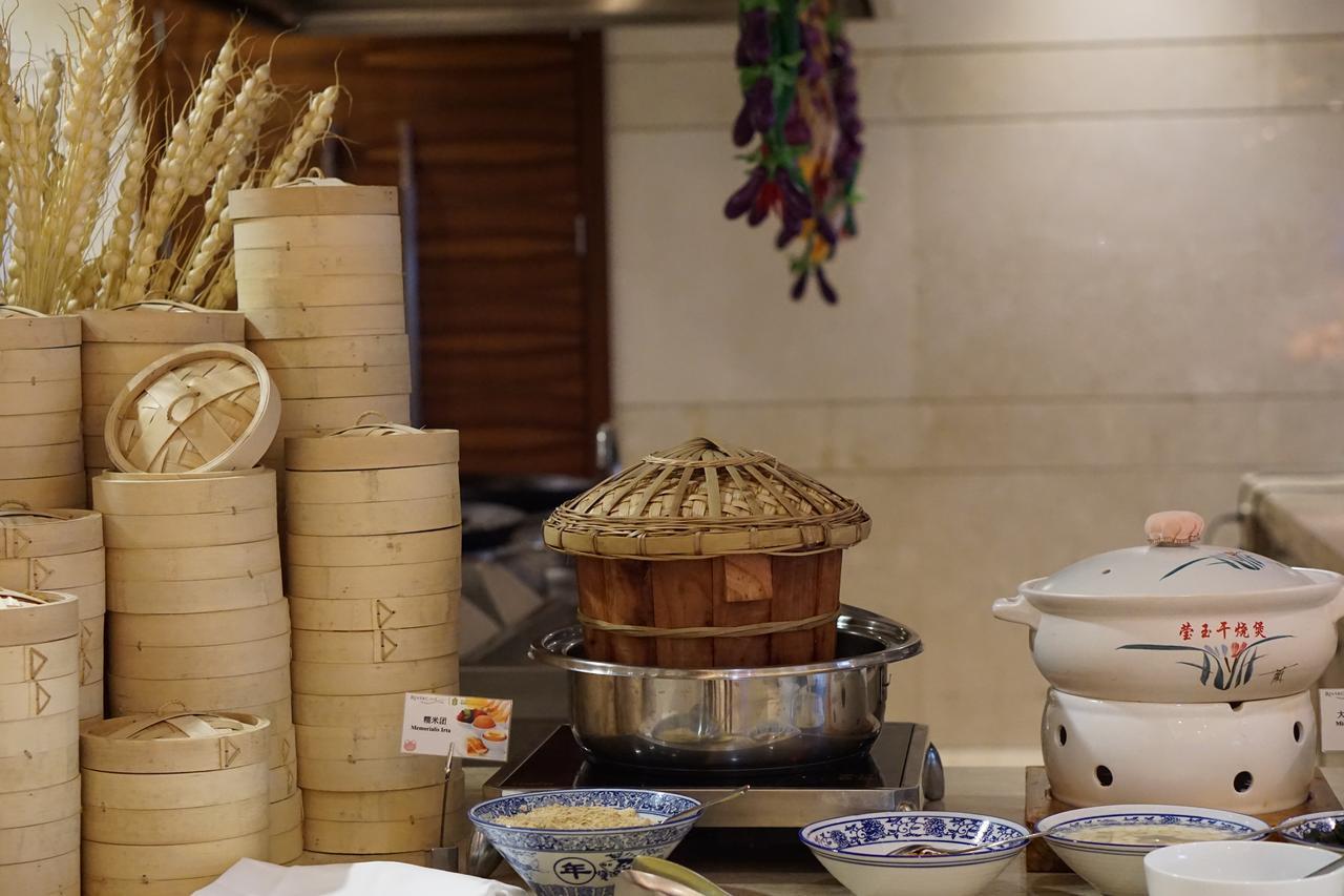 Radisson Blu Plaza Chongqing - Free 2 Bottle Of Local Beer Per Room During Stay Luaran gambar